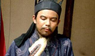 三国演义唐国强 三国演义唐国强